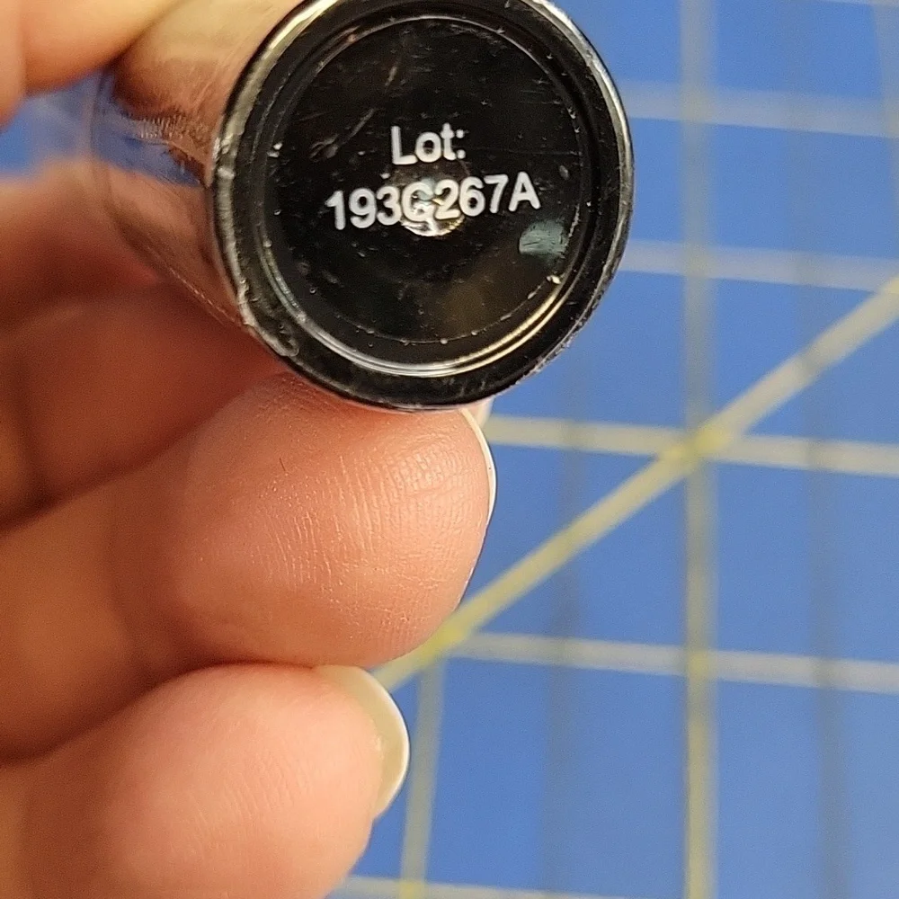 Makeup Revolution Lady Lipstick 3.2g New